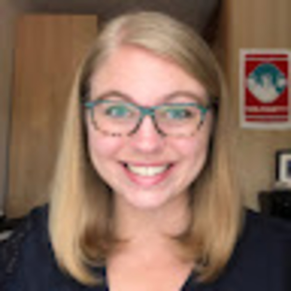 Meet your Posher, Dana